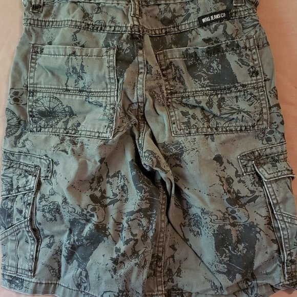 WRG Jean Co. Shorts, Olive-green with designs in black, Size 8R - Picture 10 of 14